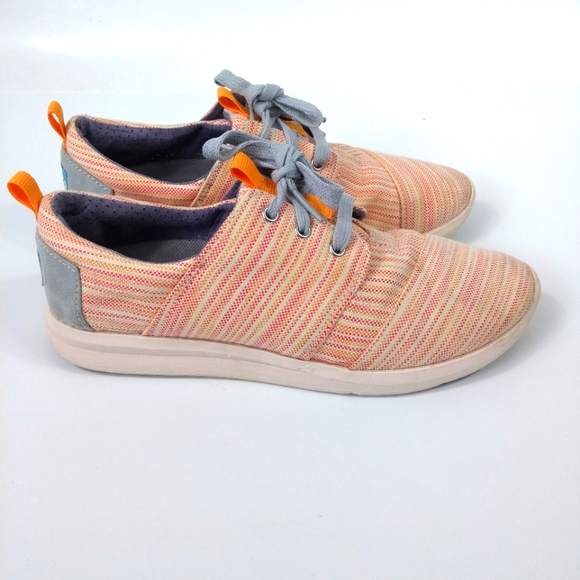 Toms Shoes - TOMS Del Rey lace up sneakers size 7
